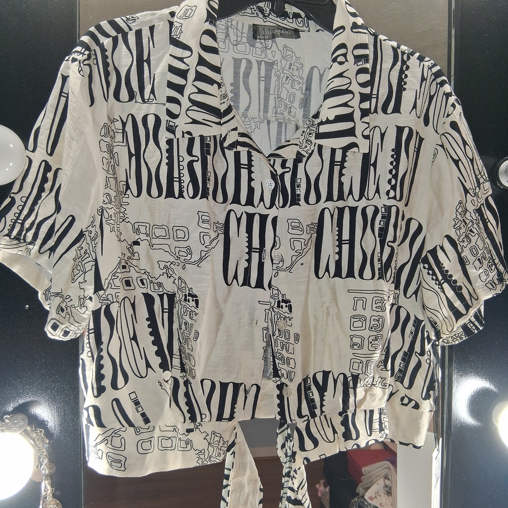 Black and White Graphic Print Boho Blouse ‼️SET‼️